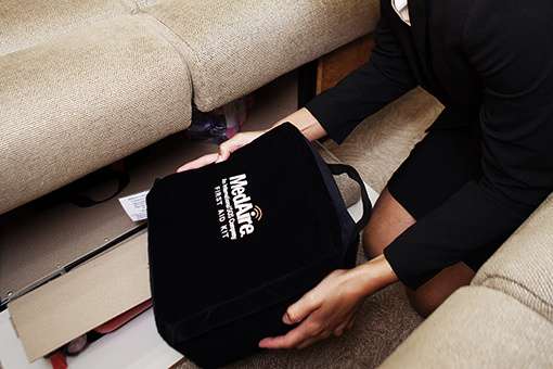 AIRLINE FIRST AID KIT 航空機救急キット Flight Bag First-Aid Kit | ASA